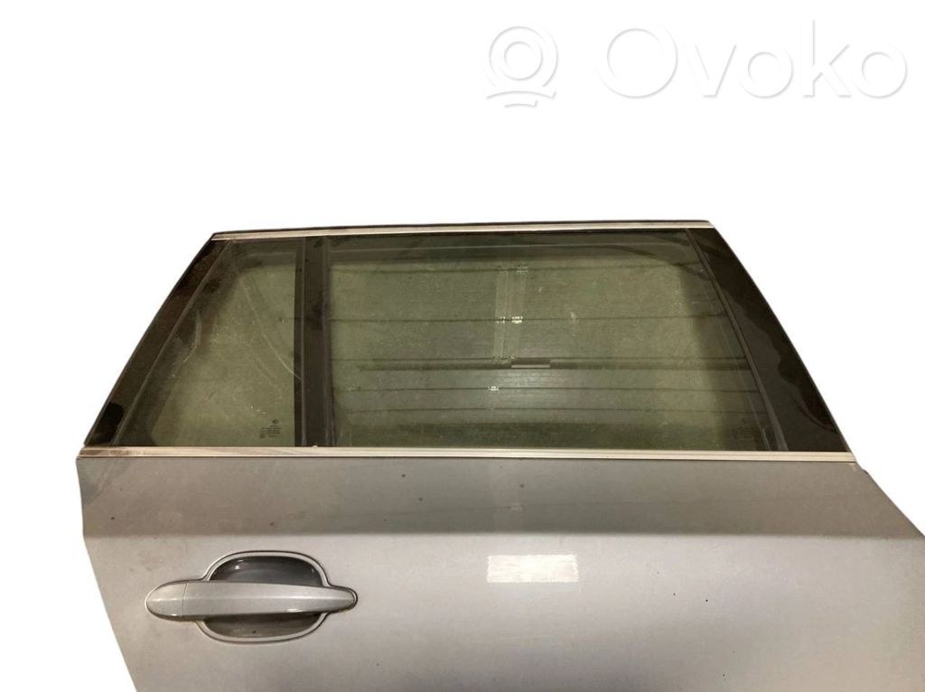 Rear door