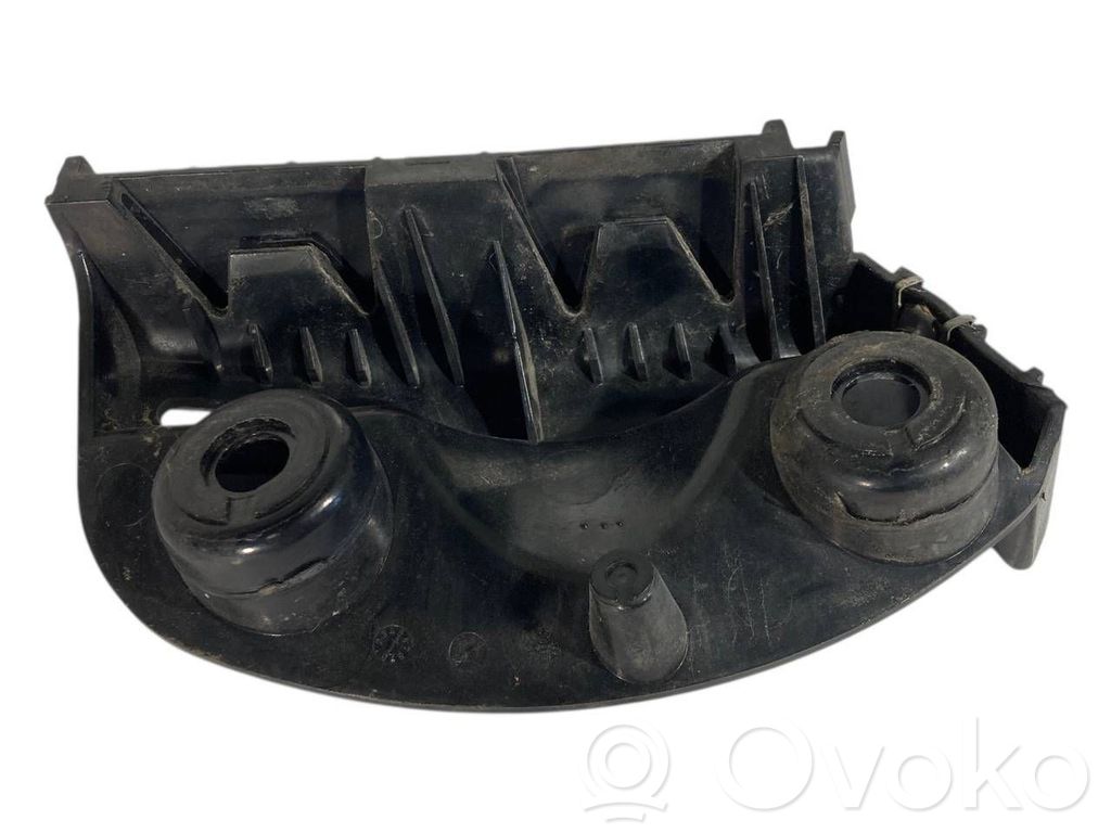 Aizmugurējā bufera montāžas kronšteins