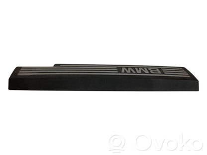 Engine cover (decorative trim)