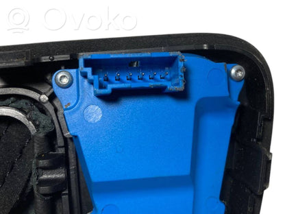 Ātrumu pārslēgšanas sviras dekoratīvā apdare (plastmasas)