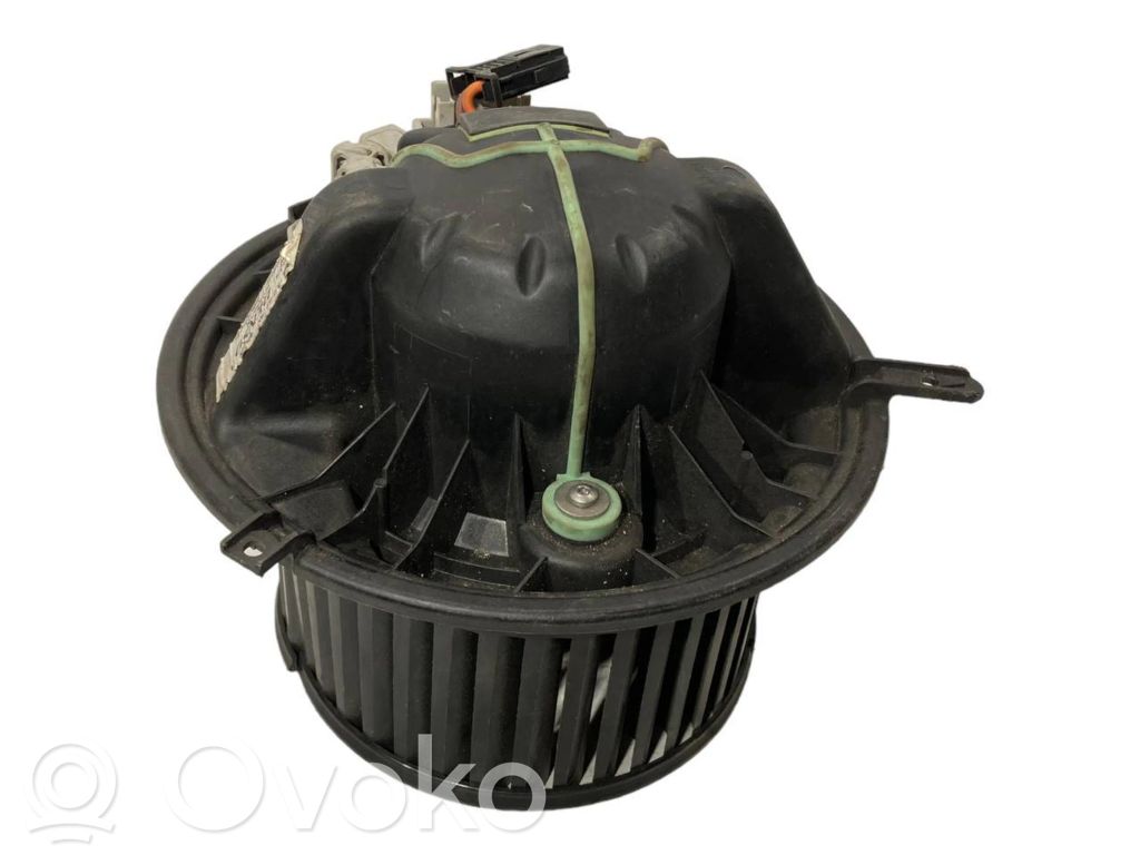 Маленький вентилятор радиатора