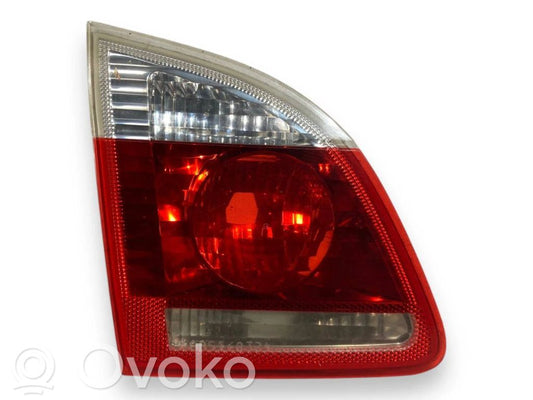 Taillight in the hood