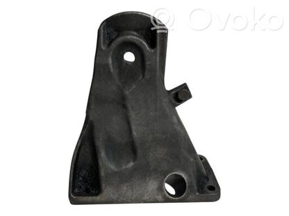 Dzinēja nostiprināšanas stiprinājums-kronšteins