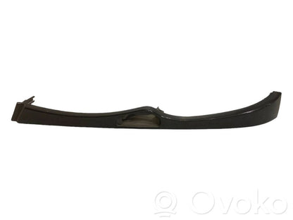 Priekšējā luktura dekoratīvā apdare