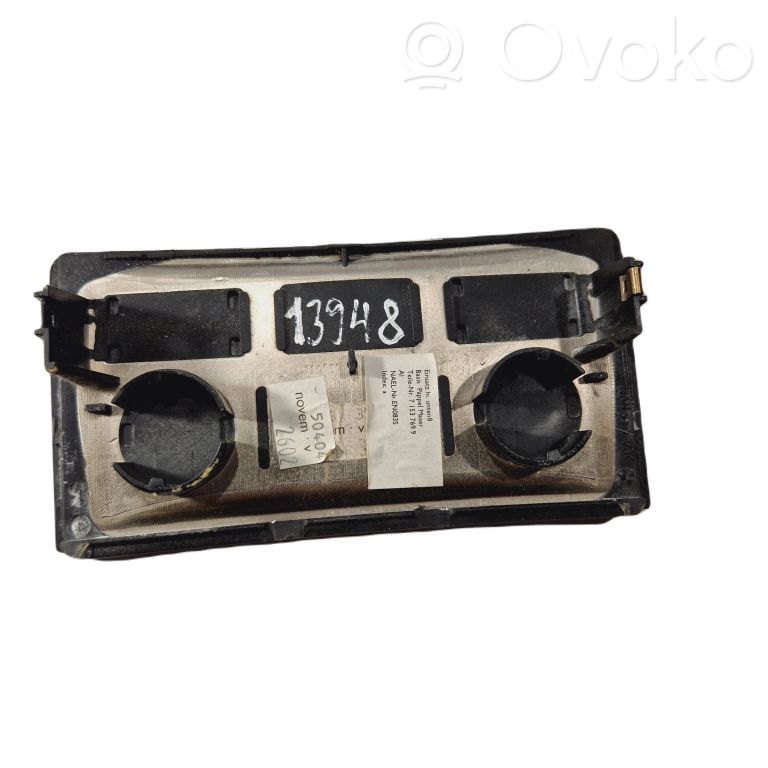 Cita veida salona detaļa