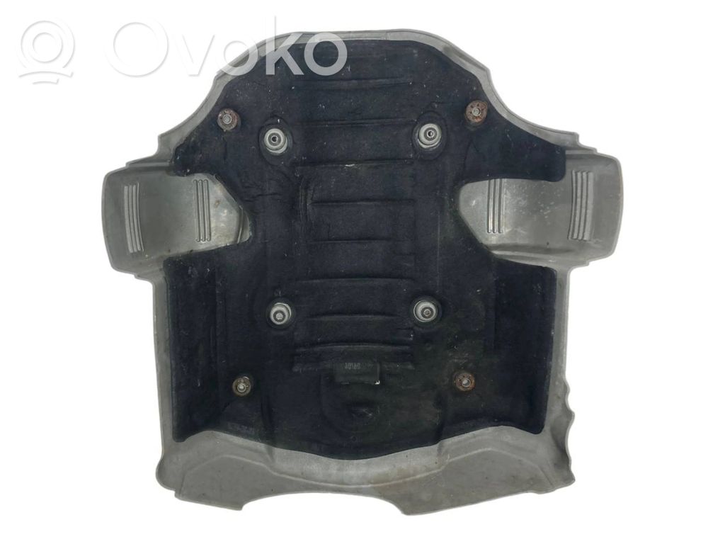 Engine cover (decorative trim)