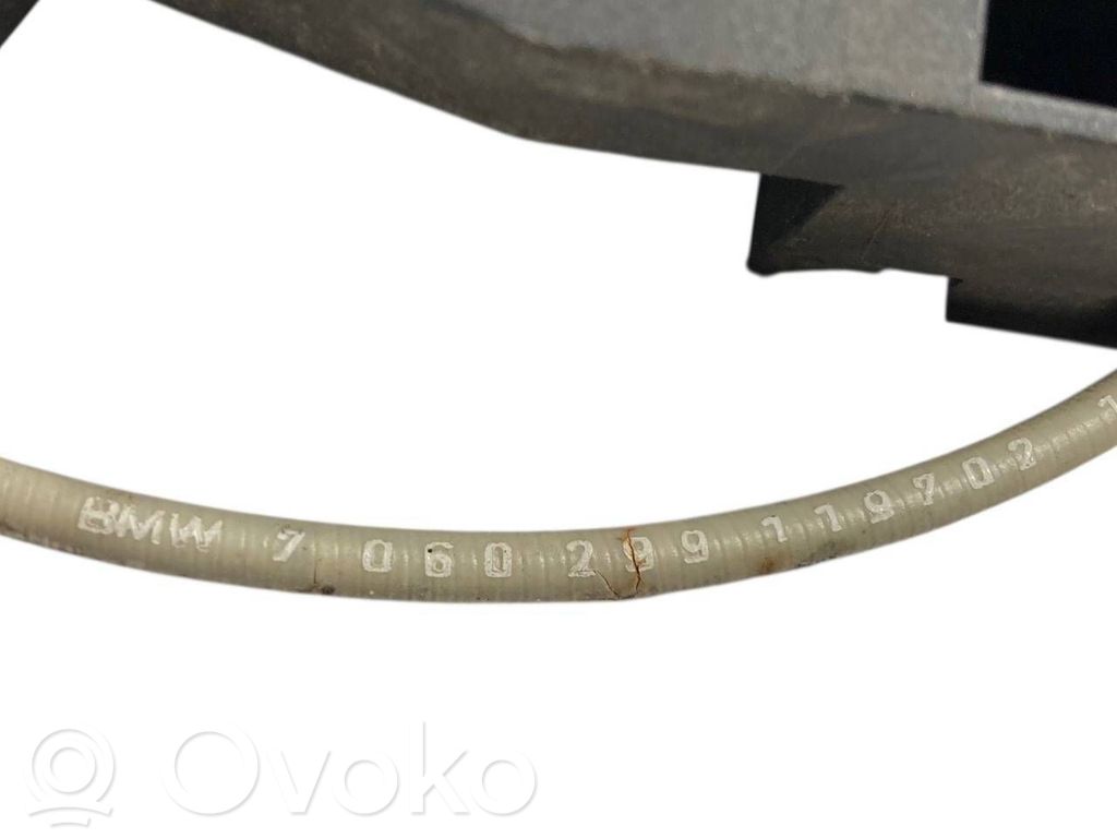 Holder/bracket for external opening handle at the back