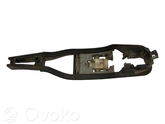 Aizmugurē turētājs / kronšteins ārējam atvēršanas rokturim