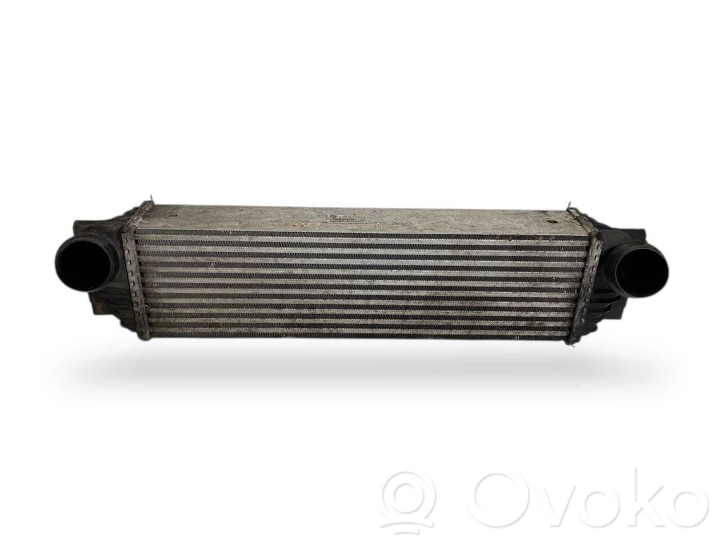 Starpdzesētāja radiators