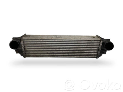 Starpdzesētāja radiators