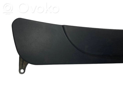 Dzinēja pārsegs (dekoratīva apdare)