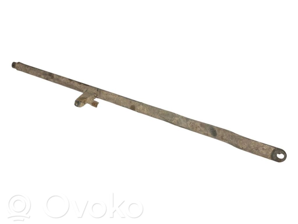 Aizmugurējais statņa stienis