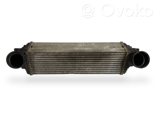 Starpdzesētāja radiators