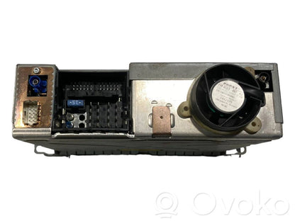 Radio / CD/DVD atskaņotājs / navigācija