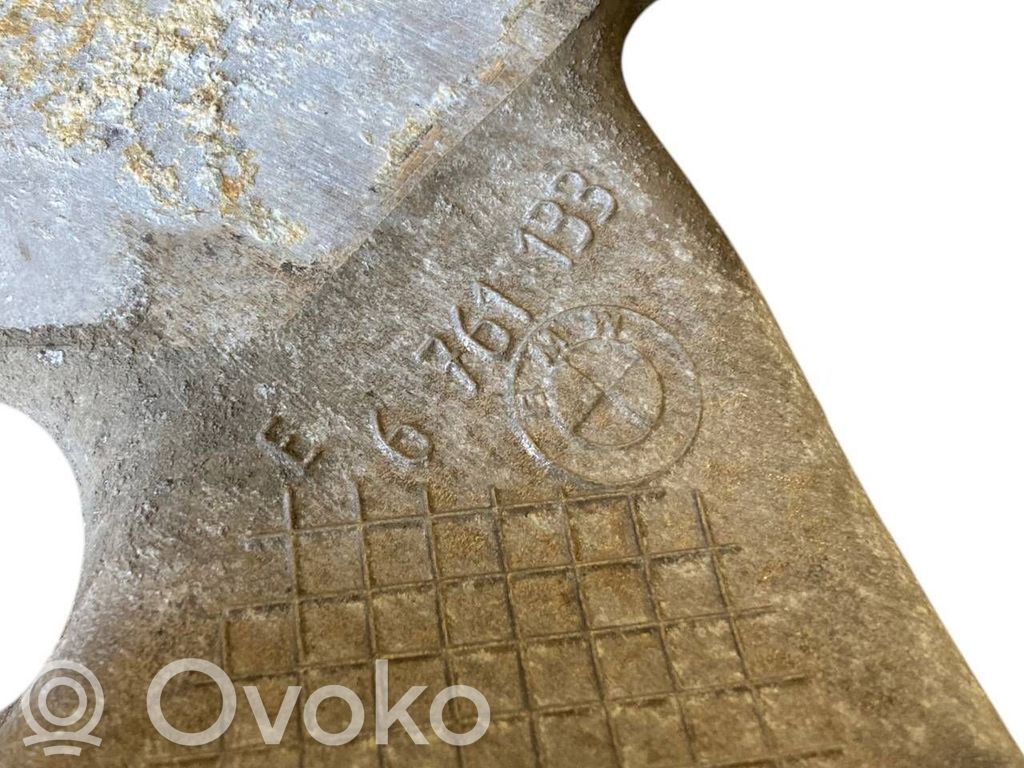Pusrāmis aizmugurējais / priekšējais