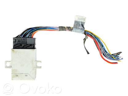 Piekabes āķa vadības bloks