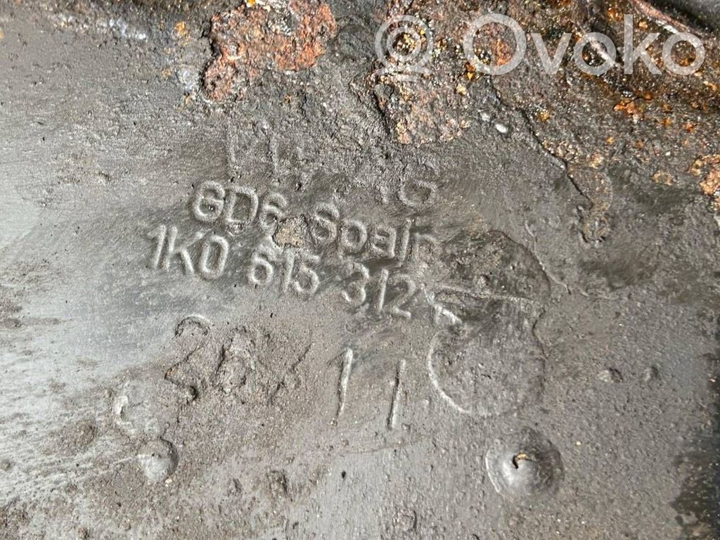 Priekšējā riteņa rumbas vārpstas šarnīrs (stupica, capfa)