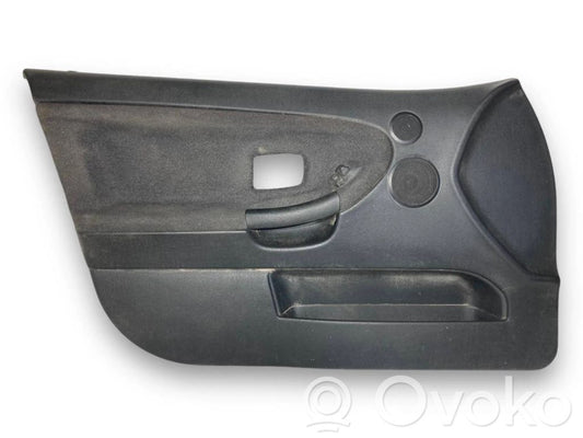 Priekšējo durvju apdare