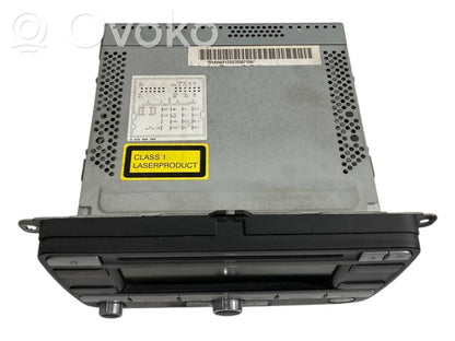 Radio / CD/DVD atskaņotājs / navigācija