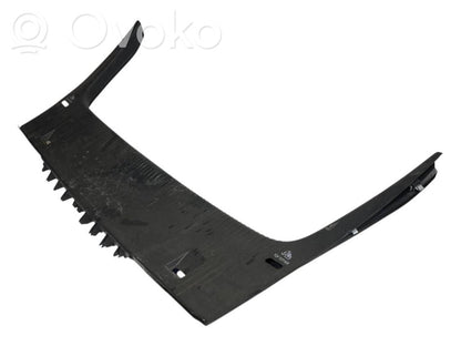 Bagāžnieka sliekšņa dekoratīvā apdare