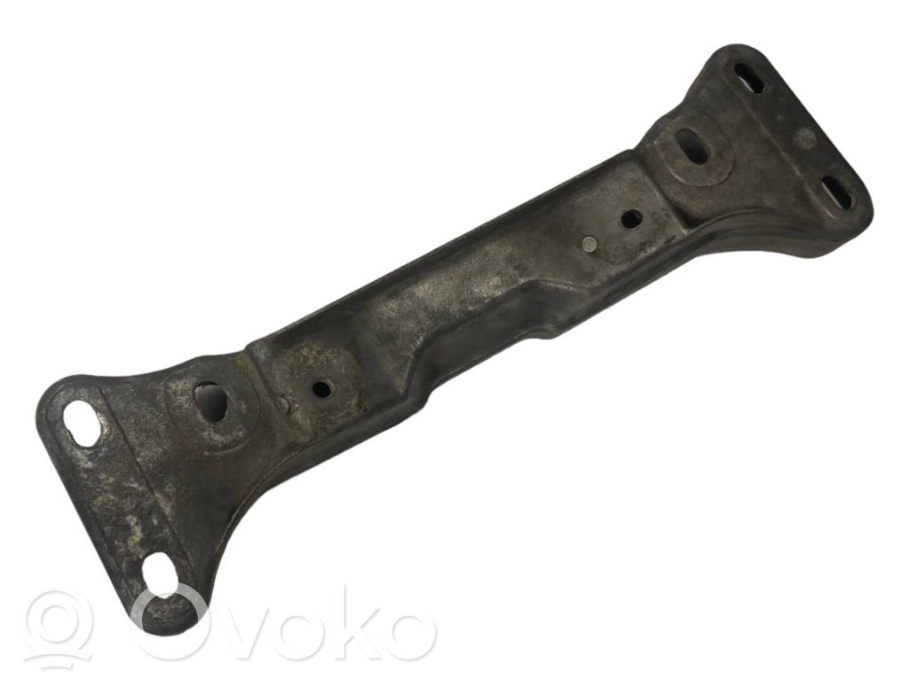 Кронштейн крепления трансмиссии