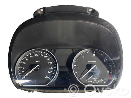 Спидометр (на панели приборов)