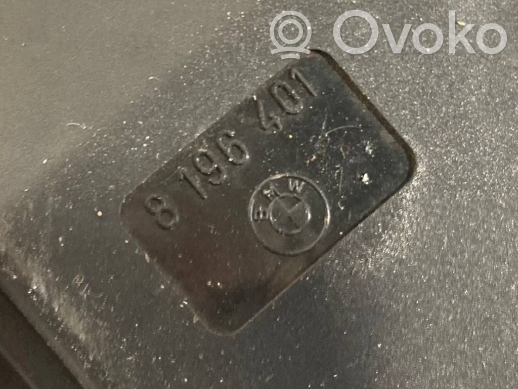 Aizmugurējā pārsega slēdzene