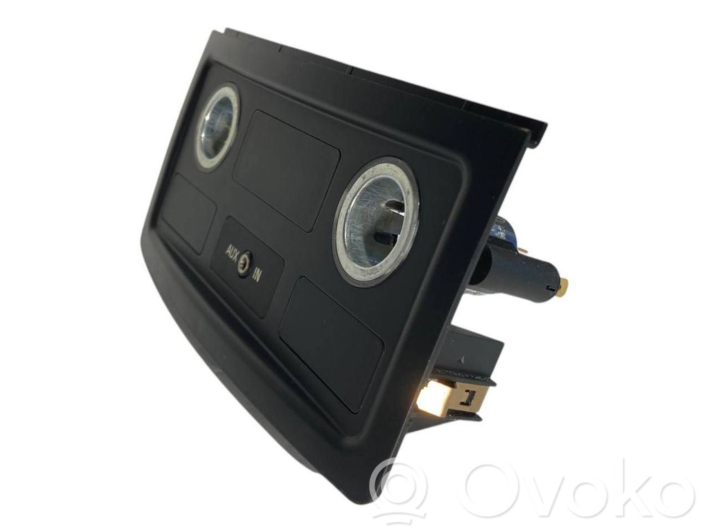 Прикуриватель сзади