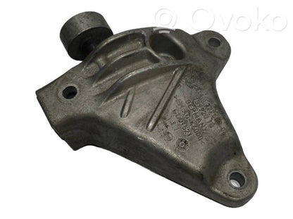 Dzinēja nostiprināšanas stiprinājums-kronšteins