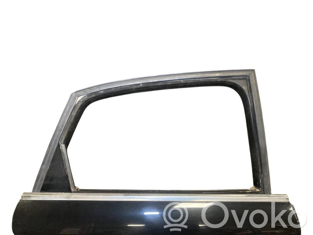 Aizmugurējās durvis