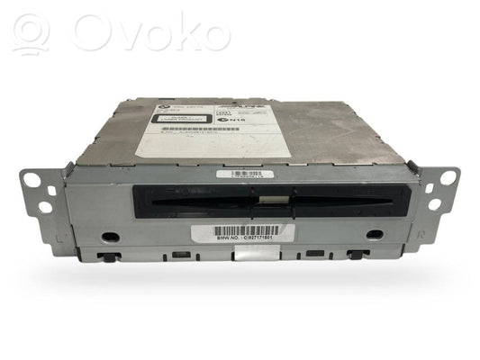 Radio / CD/DVD atskaņotājs / navigācija