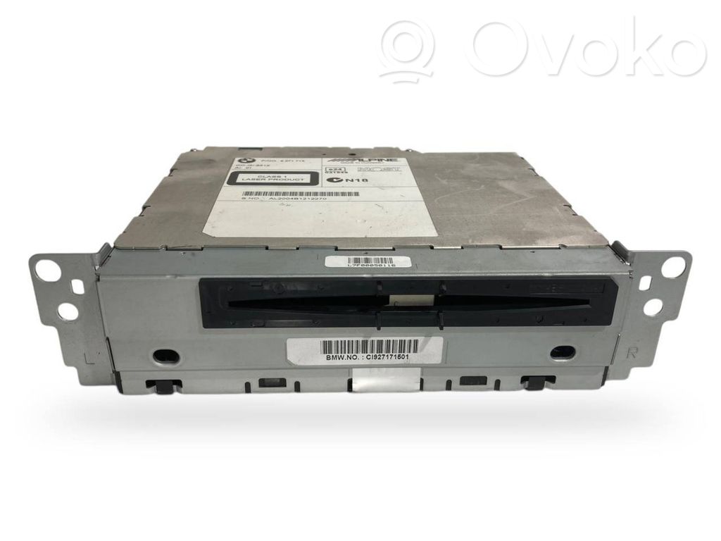 Radio / CD/DVD atskaņotājs / navigācija