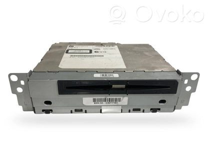 Radio / CD/DVD atskaņotājs / navigācija