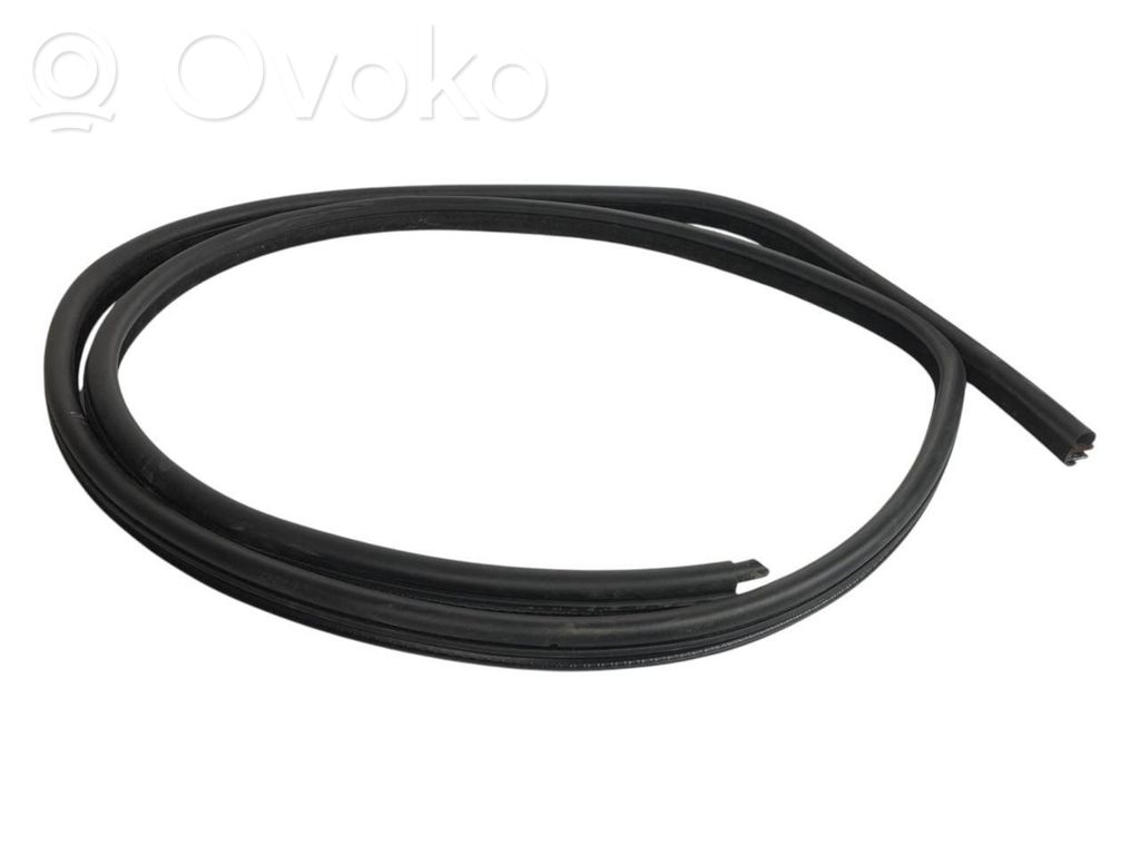 Priekšpusē apdares gumija (virsbūvē)