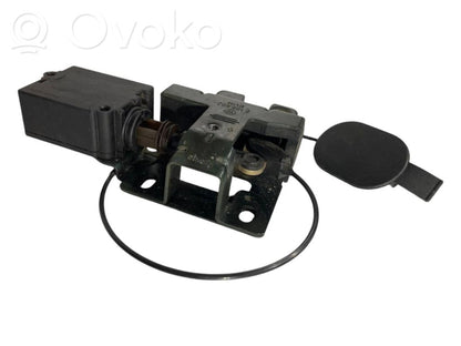 Rear cover lock