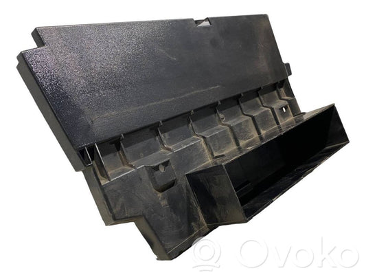 Trunk storage compartment