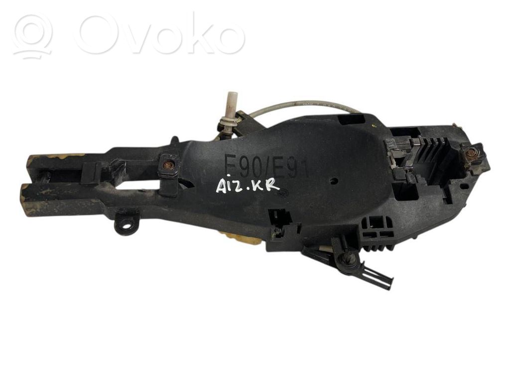 Aizmugurē turētājs / kronšteins ārējam atvēršanas rokturim