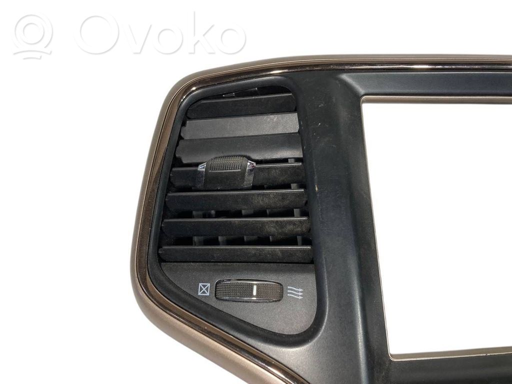 Gaisa kondicioniera / klimata kontroles / salona apsildes vadības bloks (salonā)