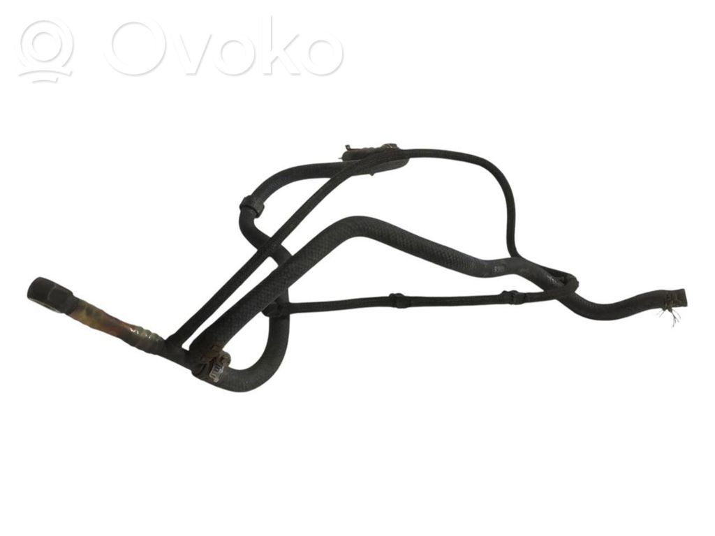 Degvielas caurulīte (-es)