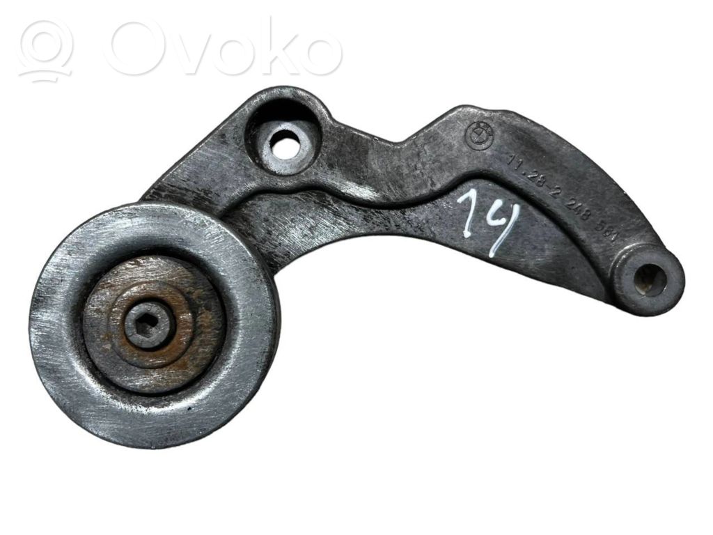 Крепление генератора