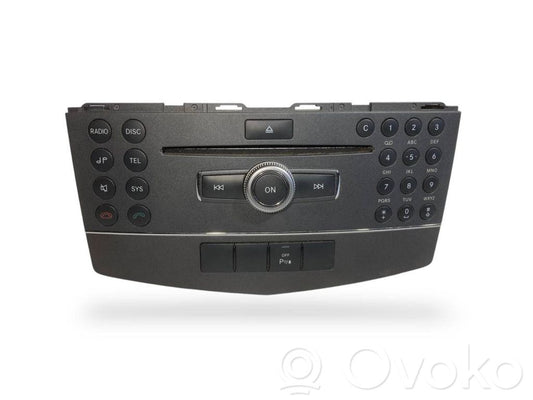 Radio / CD/DVD atskaņotājs / navigācija