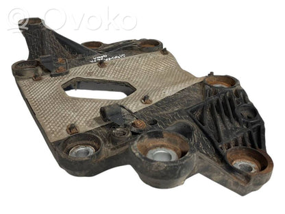 Aizmugurējā reduktora stiprinājums