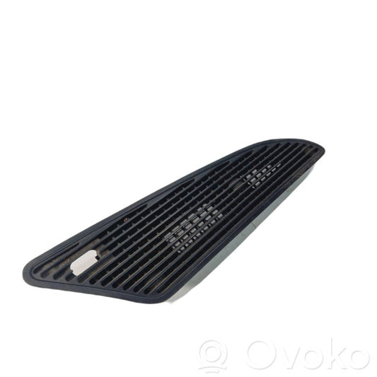 Центральная вентиляционная решетка