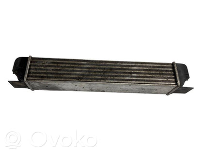 Starpdzesētāja radiators