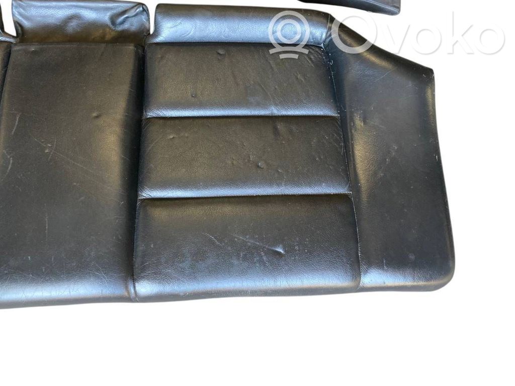 Aizmugurējais sēdeklis