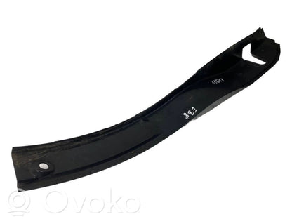 Aizmugurē durvju dekoratīvā apdare (moldings)