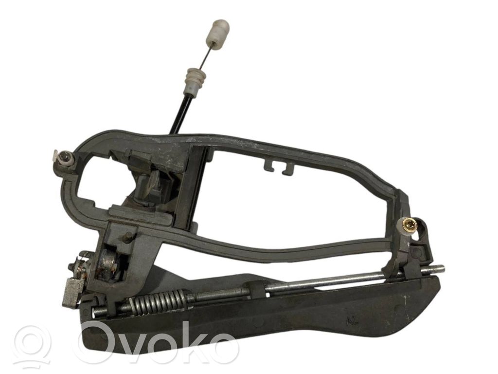 Держатель/кронштейн для внешней ручки открывания спереди