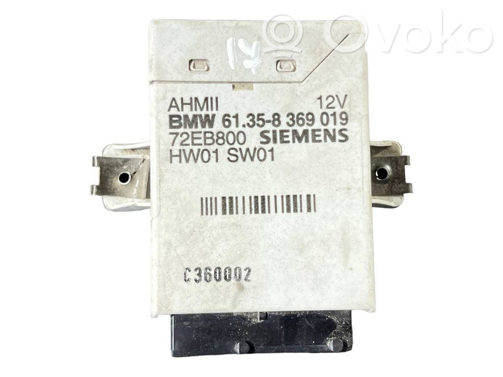 Piekabes āķa vadības bloks