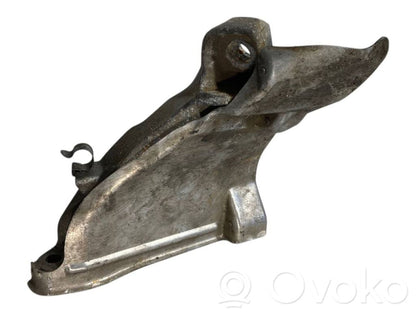 Кронштейн крепления двигателя