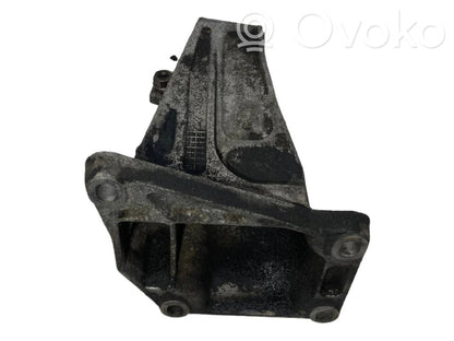 Dzinēja nostiprināšanas stiprinājums-kronšteins